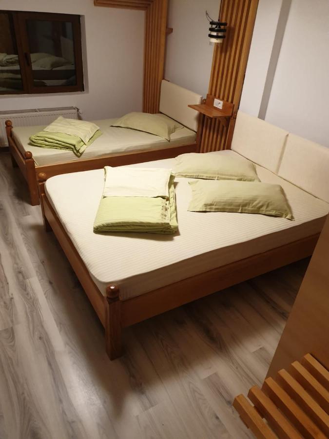 Motel Mesterul Manole Curtea de Argeş Εξωτερικό φωτογραφία